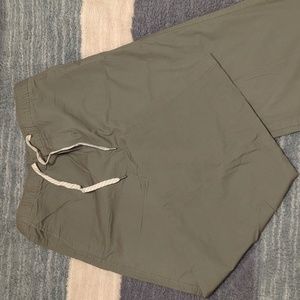 Vuori green wide leg cropped pants